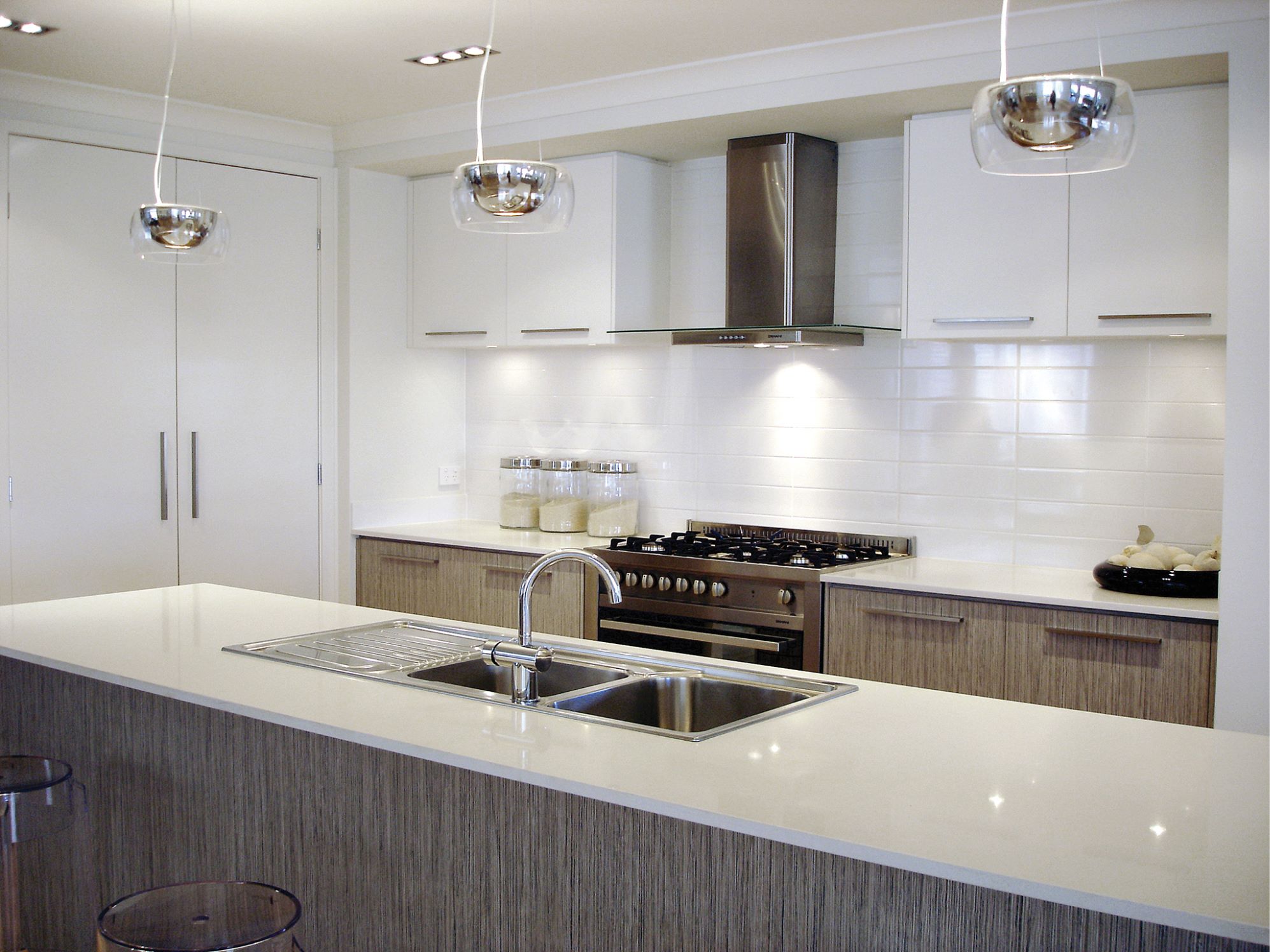 Traditions White Glossy 4x16 | Revere Tile Company